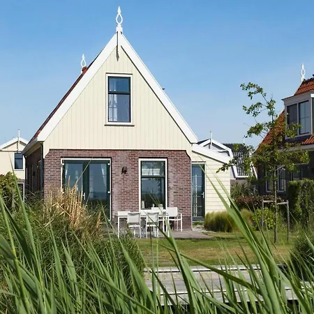 Markermeer Waterside Retreat *