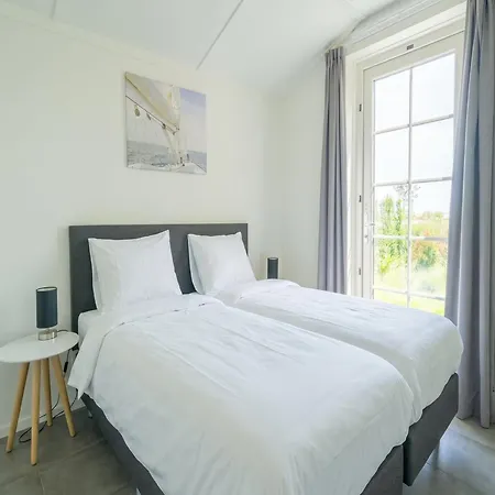 Markermeer Waterside Retreat Ferienhaus
