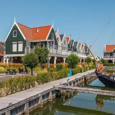 Markermeer Waterside Retreat Ferienhaus *